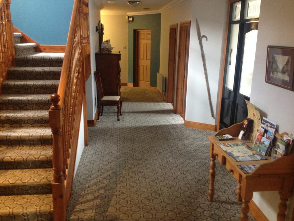 Carragh House Bed & Breakfast Castlebar Bagian luar foto