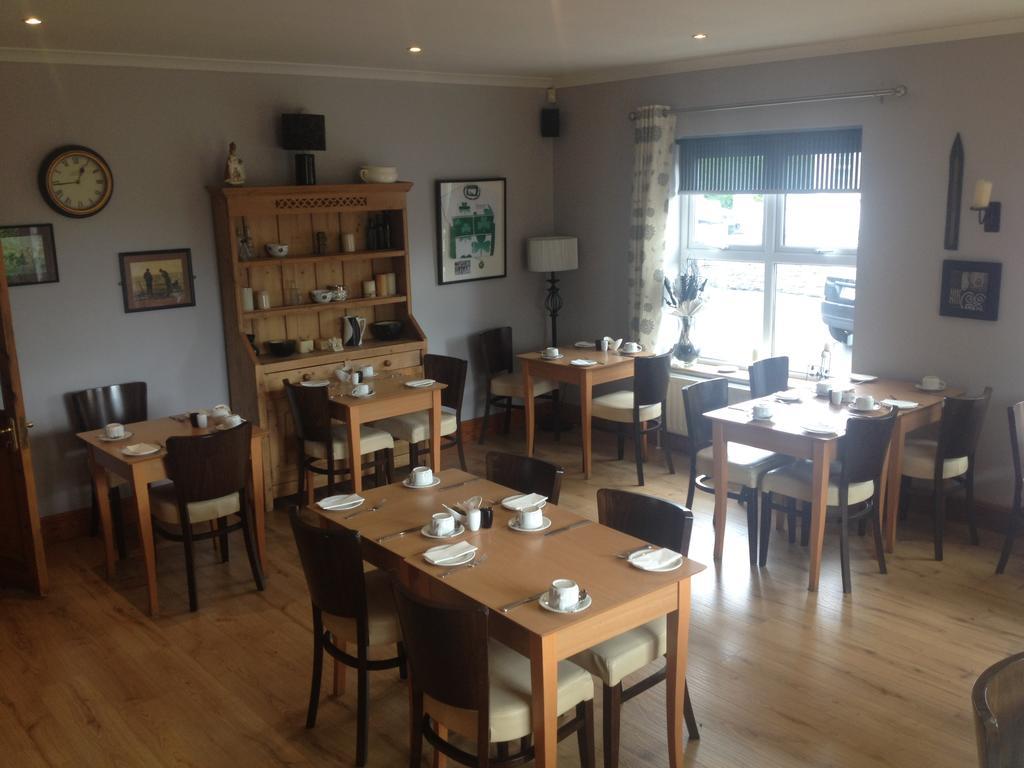 Carragh House Bed & Breakfast Castlebar Bagian luar foto
