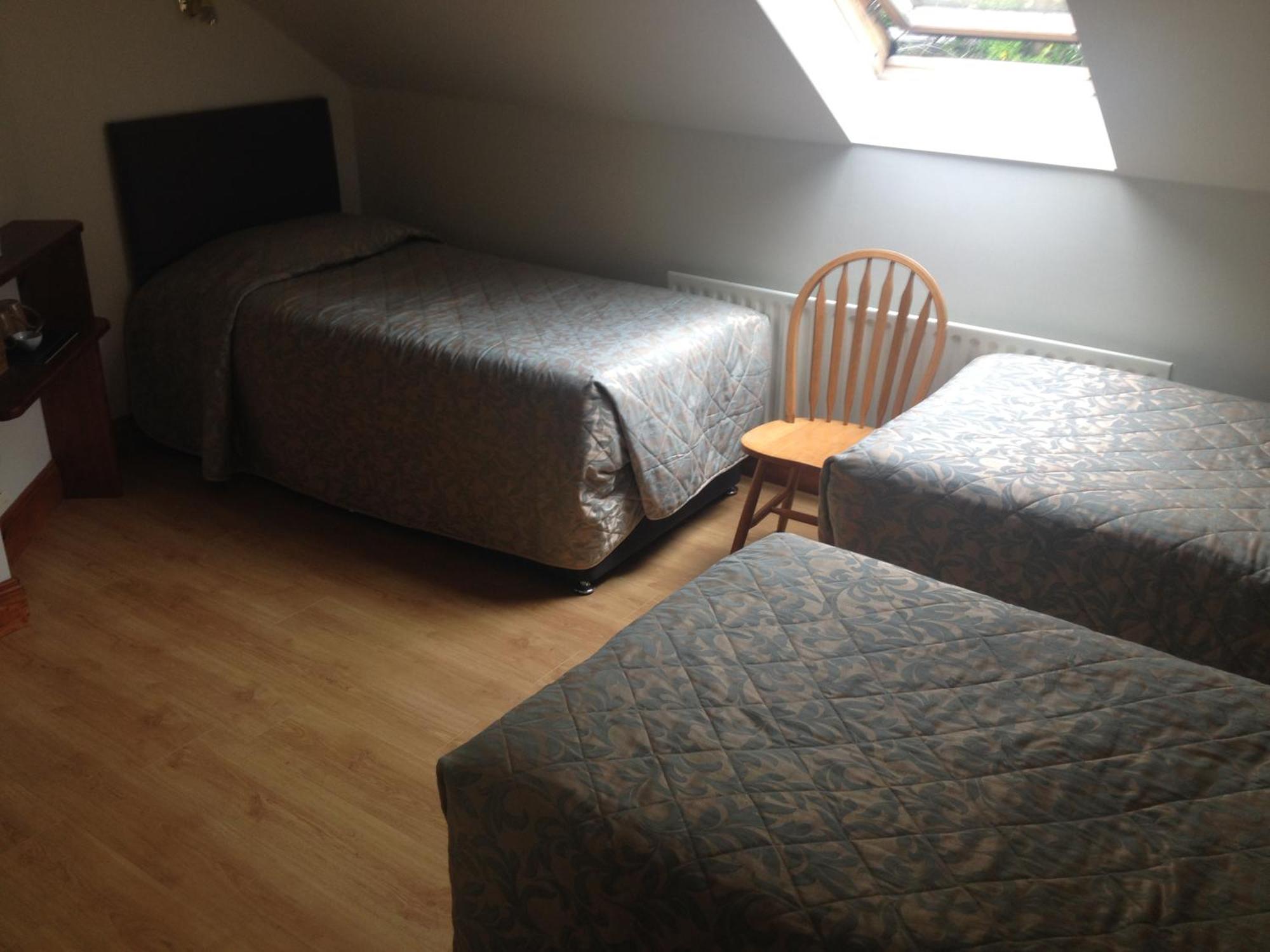 Carragh House Bed & Breakfast Castlebar Bagian luar foto